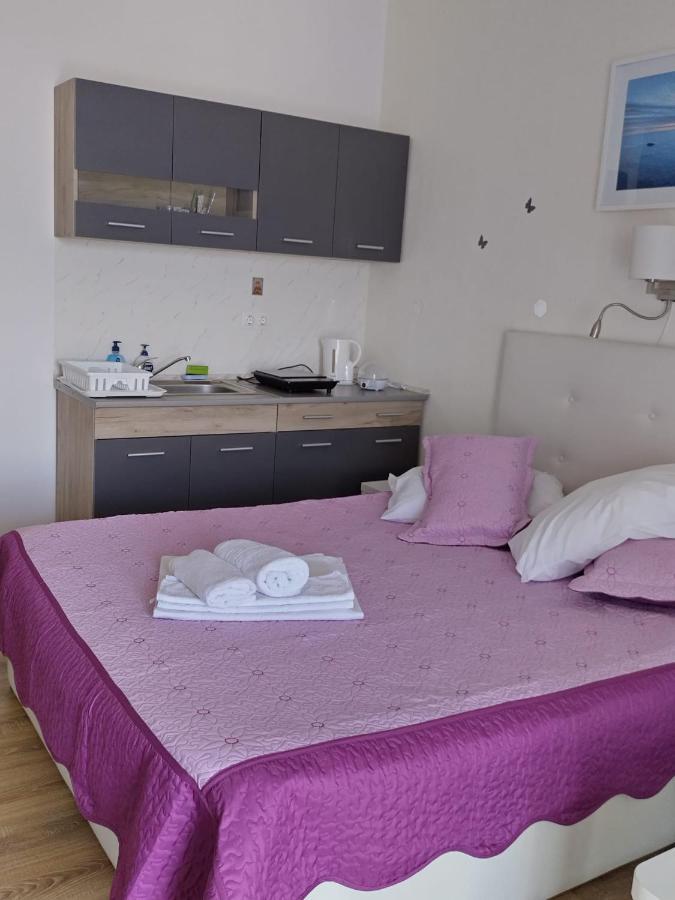 Blaxy Resort Stefi Cu Acces La Piscine Gratuit Douăzeci şi Trei August Esterno foto