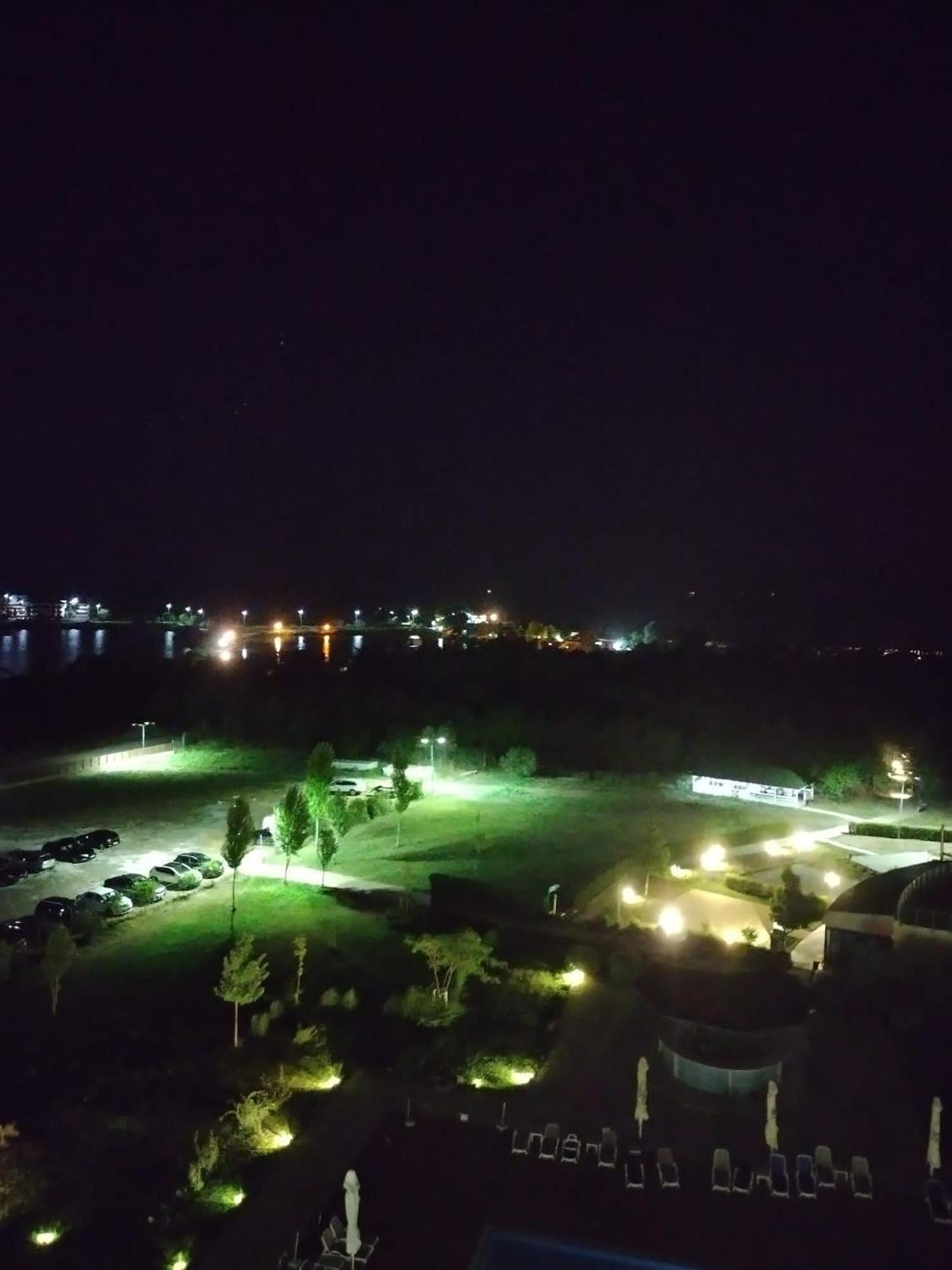 Blaxy Resort Stefi Cu Acces La Piscine Gratuit Douăzeci şi Trei August Esterno foto